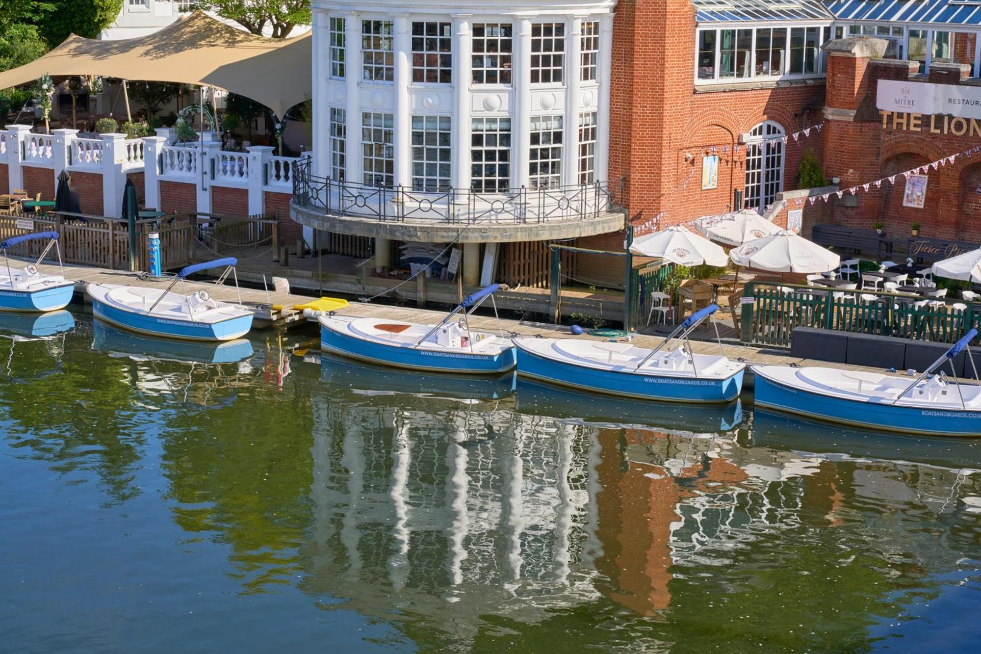 فندق ميتري كنغستون أبون تامْسْ المظهر الخارجي الصورة The River Restaurant