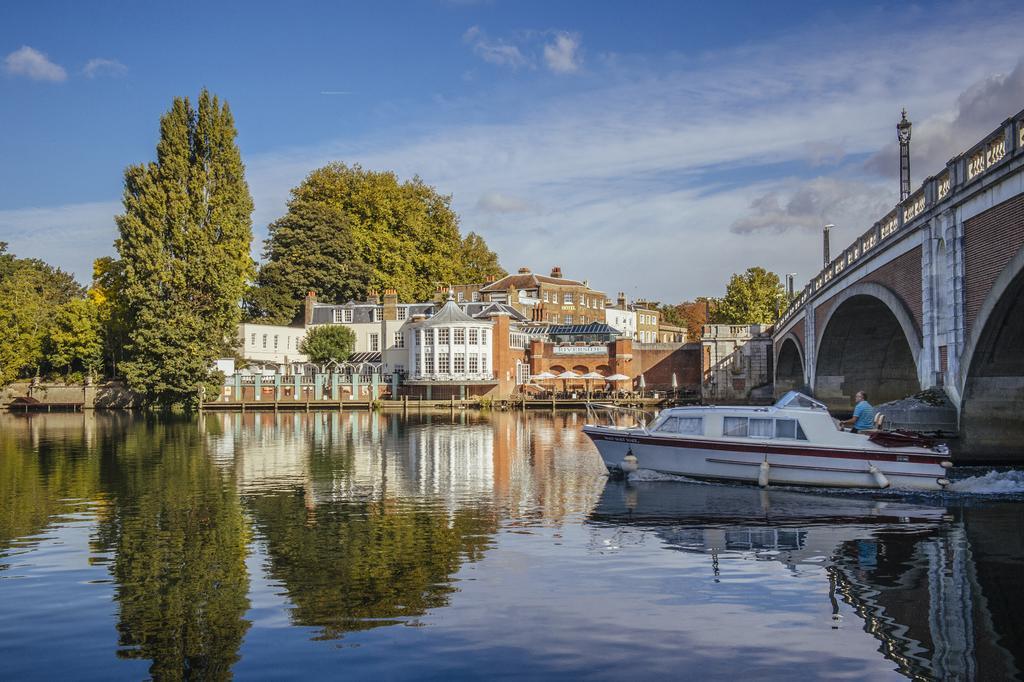 فندق ميتري كنغستون أبون تامْسْ المظهر الخارجي الصورة The River Wey at Farnham